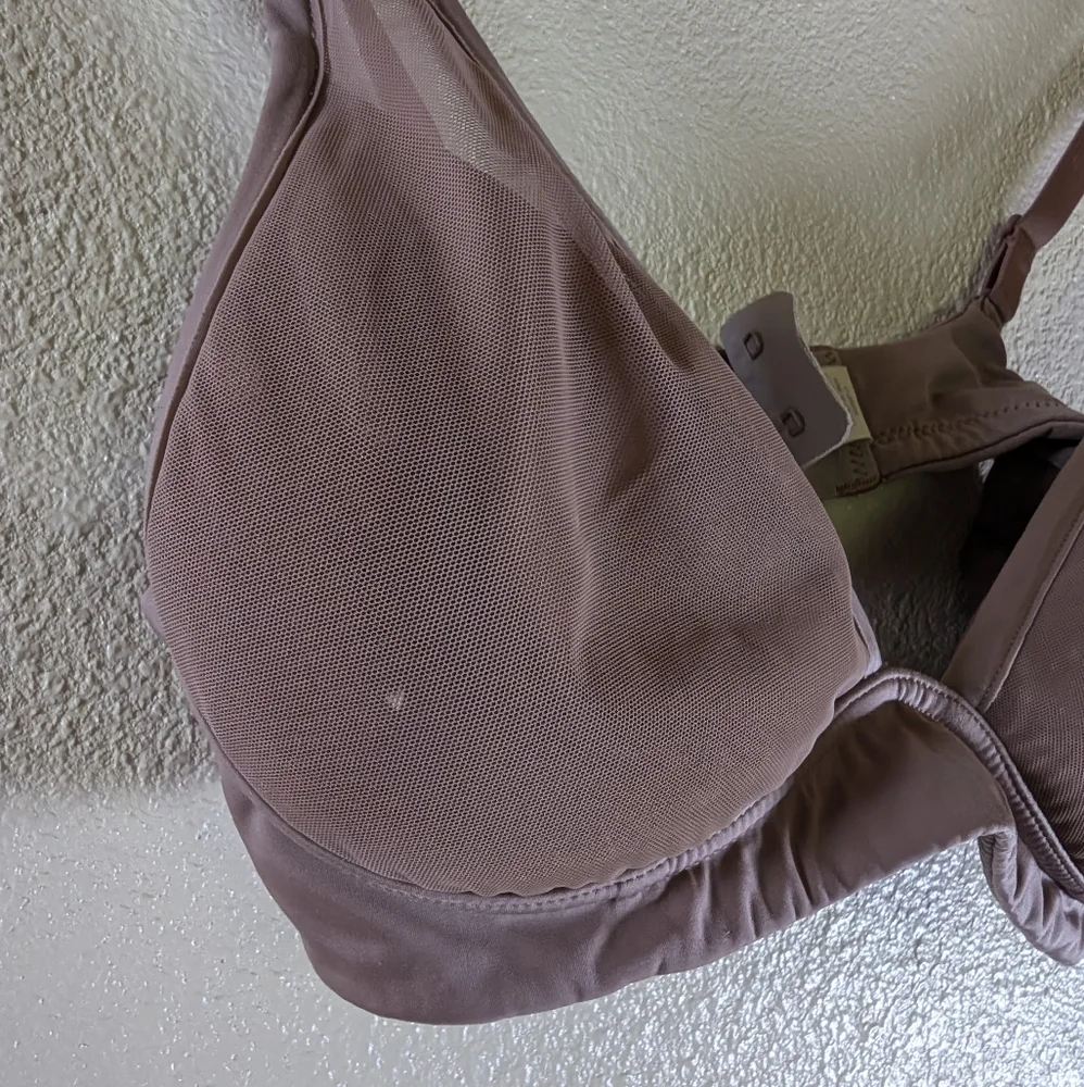 Lululemon Simply‎ Sheer Women's Bra